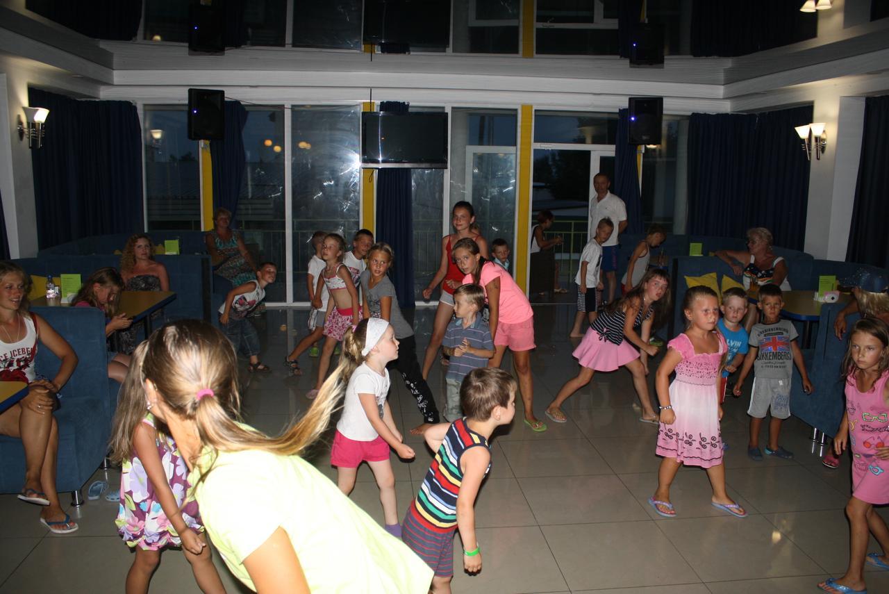 Green Hotel-Club Zatoka Ngoại thất bức ảnh