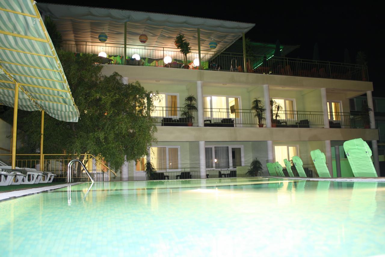 Green Hotel-Club Zatoka Ngoại thất bức ảnh