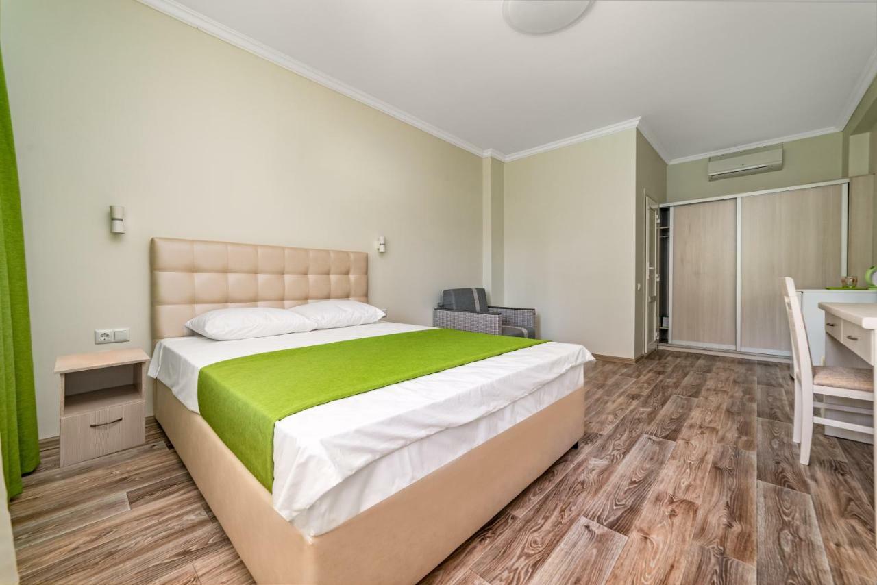 Green Hotel-Club Zatoka Ngoại thất bức ảnh