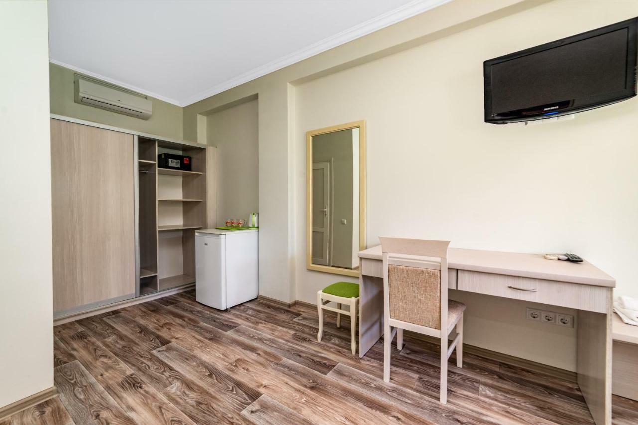 Green Hotel-Club Zatoka Ngoại thất bức ảnh