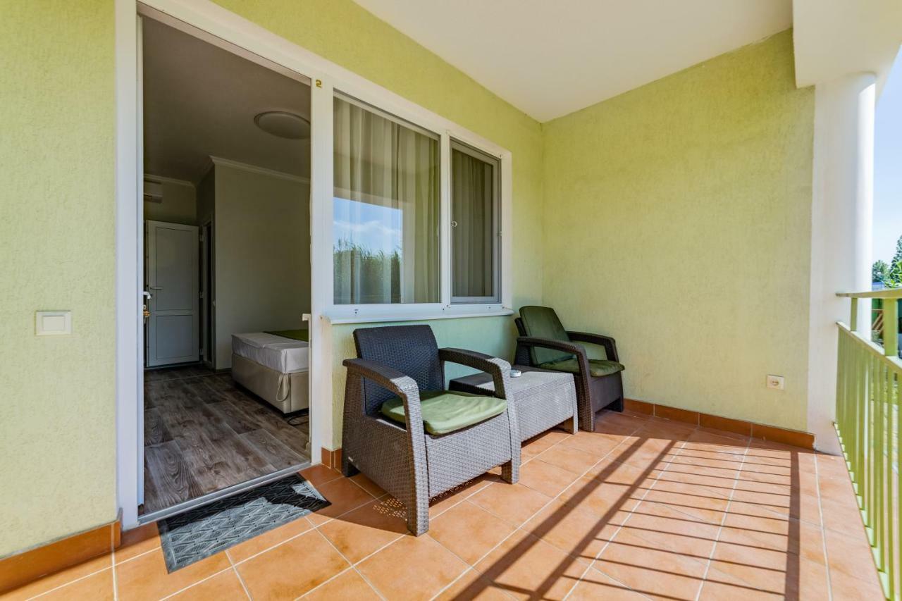 Green Hotel-Club Zatoka Ngoại thất bức ảnh